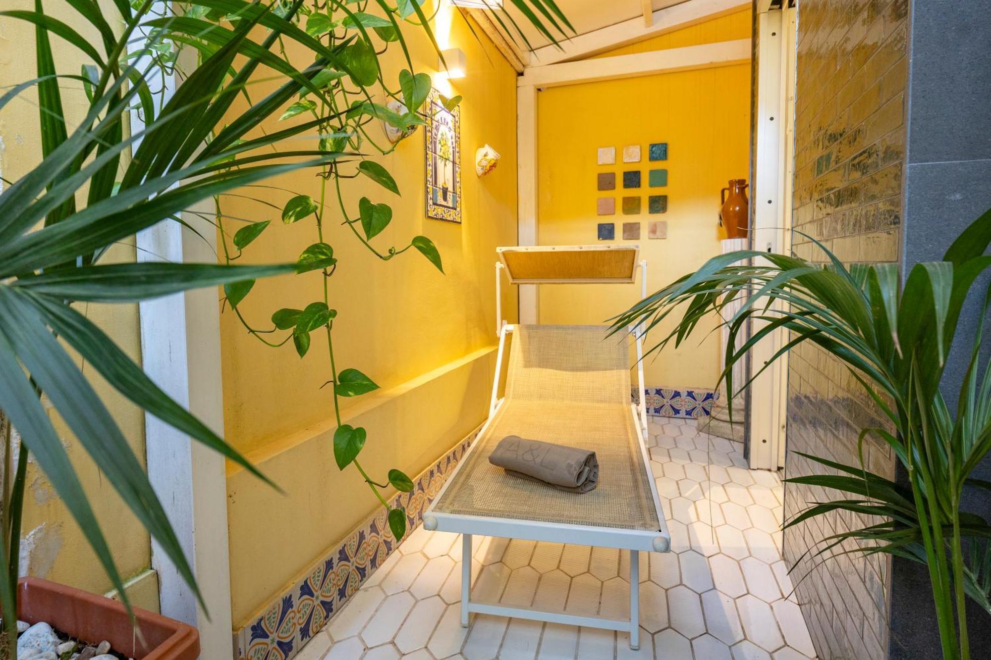 Suite Apartment Capri Con Jacuzzi In Piazzetta Exterior photo